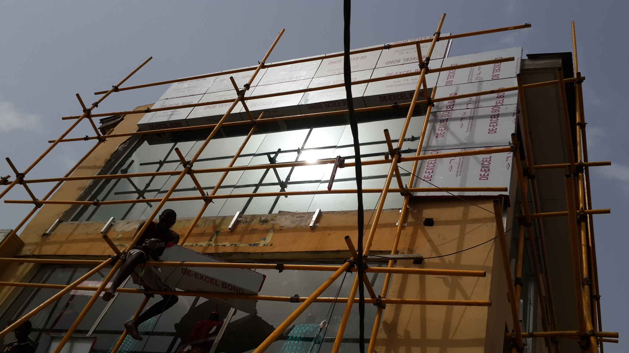 SWOB Fashion Outlet / Designer Showroom — view 15